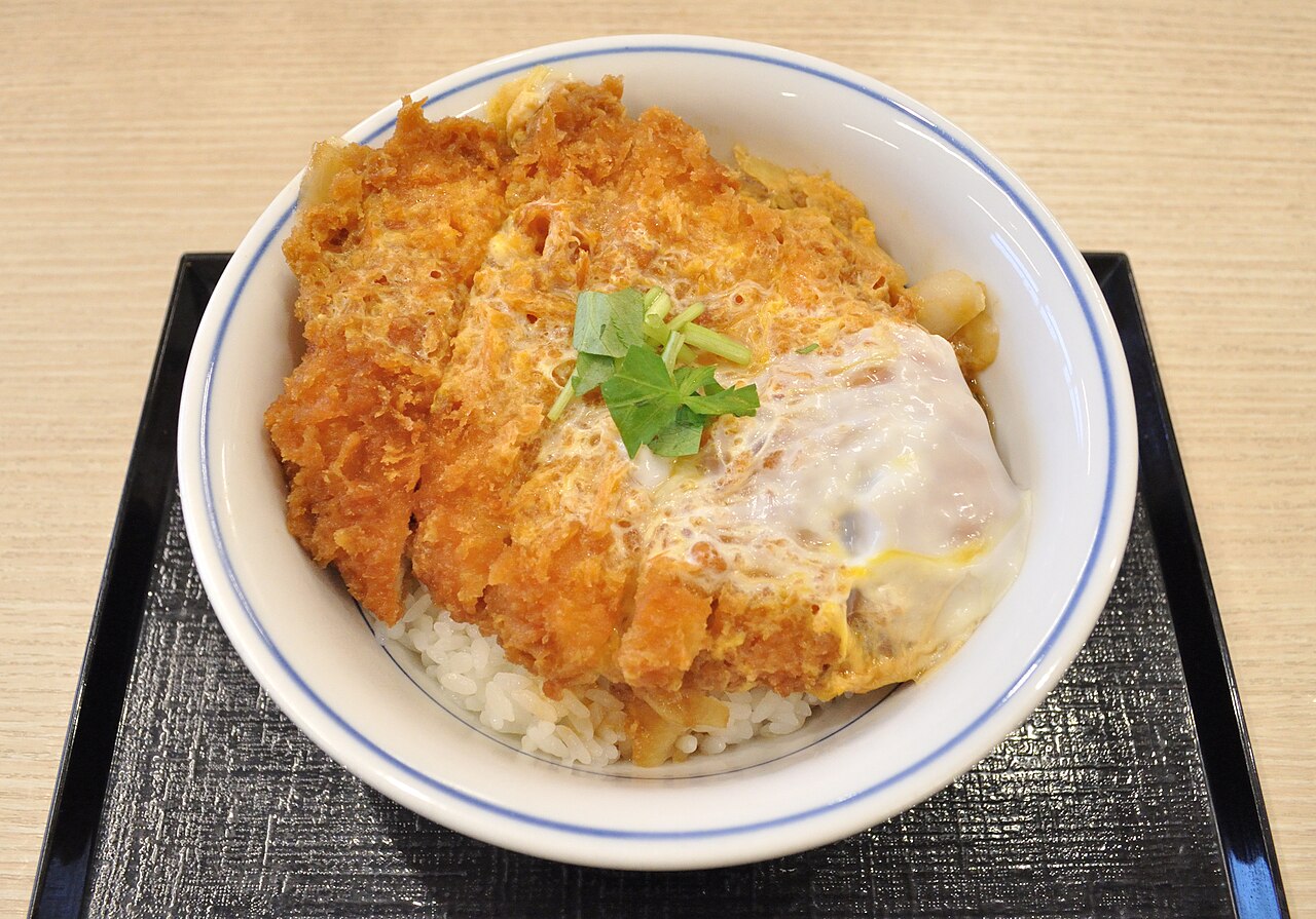かつやのカツ丼(竹)の提供例